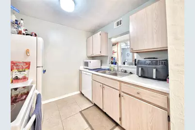 2360 SW Archer Road #801, Gainesville, FL 32608 - Photo 16