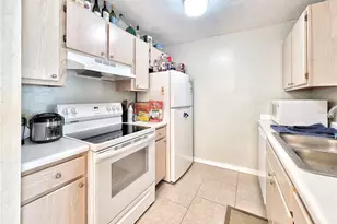 2360 SW Archer Rd, Gainesville, FL 32608 - Photo 14