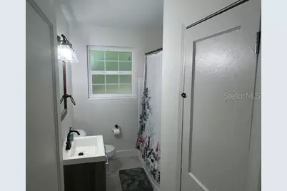 930 NE 12th Avenue, Gainesville, FL 32601 - Photo 6