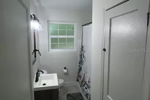 930 NE 12th Ave, Gainesville, FL 32601 - Photo 6