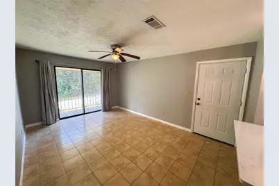 1015 SW 9th Street #D21, Gainesville, FL 32601 - Photo 4