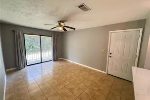 1015 SW 9th St, Gainesville, FL 32601 - Photo 4