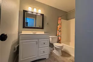 1015 SW 9th St, Gainesville, FL 32601 - Photo 12