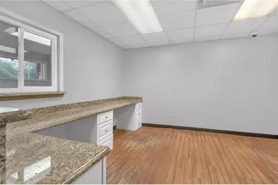 949 Lane Avenue S, Jacksonville, FL 32205 - Photo 4