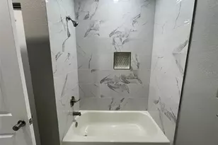 634 NE 15th Ter, Gainesville, FL 32641 - Photo 16