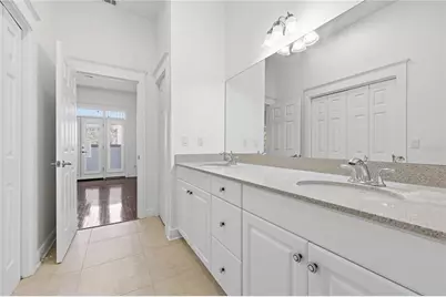 132 NE 4th Street, Gainesville, FL 32601 - Photo 26