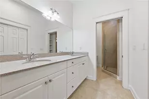 132 NE 4 St, Gainesville, FL 32601 - Photo 24