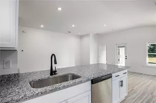 581 SW Bellflower Dr, Lake City, FL 32024 - Photo 18