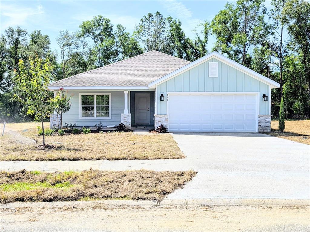 581 SW Bellflower Dr