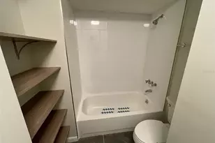 1638 SW 16th St, Gainesville, FL 32608 - Photo 16