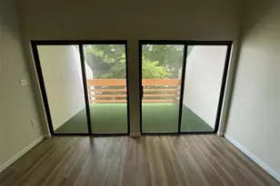 1638 SW 16th St, Gainesville, FL 32608 - Photo 12