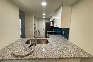 1638 SW 16th St, Gainesville, FL 32608 - Photo 6