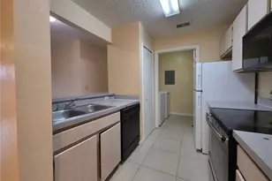 3705 SW 27th St, Gainesville, FL 32608 - Photo 6