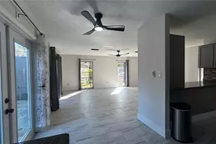 1606 NW 22nd St, Gainesville, FL 32605 - Photo 6