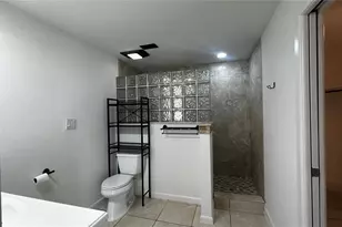 1606 NW 22nd St, Gainesville, FL 32605 - Photo 18