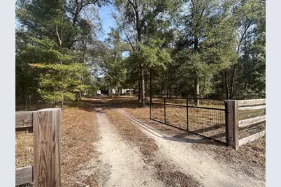 595 SW Trenton Terrace, Fort White, FL 32038 - Photo 4