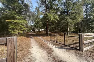 595 SW Trenton Terrace, Fort White, FL 32038 - Photo 4