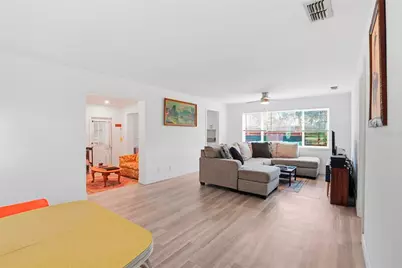 1115 NE 5th Place, Gainesville, FL 32601 - Photo 8