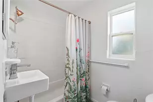 1115 NE 5th Pl, Gainesville, FL 32601 - Photo 26