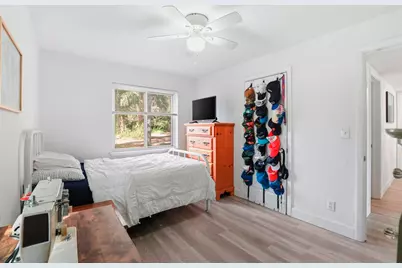 1115 NE 5th Place, Gainesville, FL 32601 - Photo 20