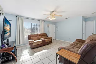 4916 SW 57th Dr, Gainesville, FL 32608 - Photo 4