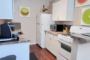 1700 SW 16th Ct, Gainesville, FL 32608 - Photo 4