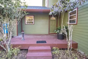 243 Herman Dr, Hawthorne, FL 32640 - Photo 2