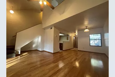 7200 SW 8th Avenue #Q-107, Gainesville, FL 32607 - Photo 2