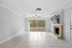 425 NW 79th Dr, Gainesville, FL 32607 - Photo 10