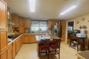 605 Standridge St, Bronson, FL 32621 - Photo 12