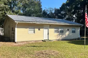 10507 Prospect Ave, Hampton, FL 32044 - Photo 2