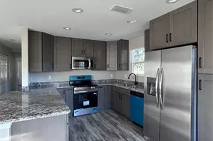 570 SW 5th St, Lake Butler, FL 32054 - Photo 10