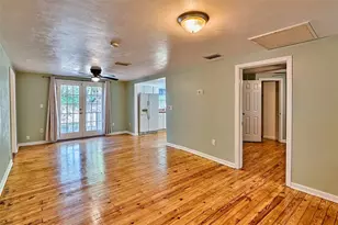 930 NW 29th Pl, Gainesville, FL 32609 - Photo 4