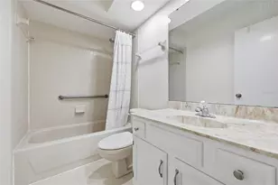 3952 NW 27th Ln, Gainesville, FL 32606 - Photo 12