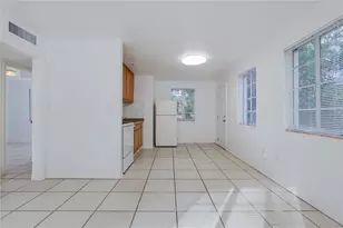 920 NW 20th St, Gainesville, FL 32603 - Photo 4