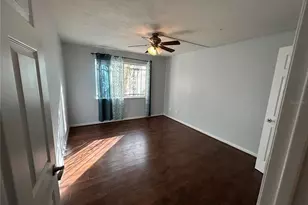 1015 SW 9th St, Gainesville, FL 32601 - Photo 8