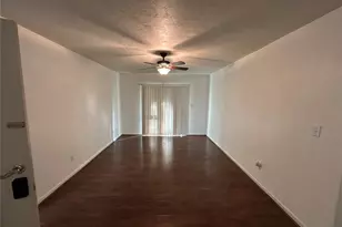 1015 SW 9th St, Gainesville, FL 32601 - Photo 6