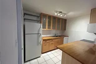 1015 SW 9th St, Gainesville, FL 32601 - Photo 4