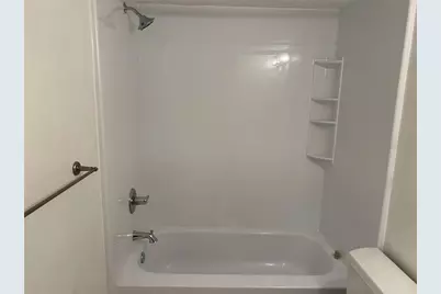 1015 SW 9th Street #D-2, Gainesville, FL 32601 - Photo 12