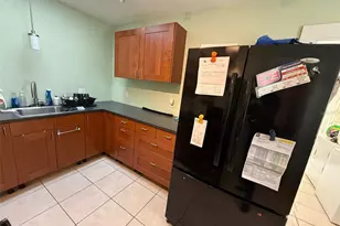 1020 NE 1st Ave, Gainesville, FL 32601 - Photo 4