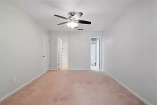 3946 NW 27th Ln, Gainesville, FL 32606 - Photo 16