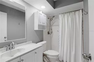 3946 NW 27th Ln, Gainesville, FL 32606 - Photo 18