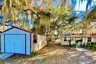 111 2nd St, Melrose, FL 32666 - Photo 28