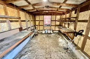 111 2nd St, Melrose, FL 32666 - Photo 32