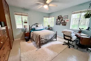 929 NW 22nd St, Gainesville, FL 32603 - Photo 10