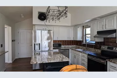 6404 NW 42nd Road, Gainesville, FL 32606 - Photo 2