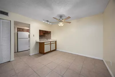 6519 W Newberry #1004, Gainesville, FL 32605 - Photo 4
