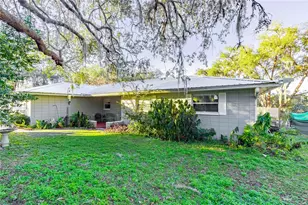 6433 Loch Lommond Dr, Keystone Heights, FL 32656 - Photo 4