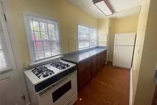 745 NE 10th Ave, Gainesville, FL 32601 - Photo 10