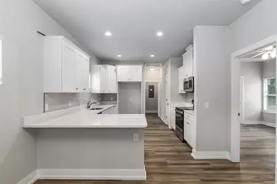 211 SE 9th Street, Gainesville, FL 32601 - Photo 4